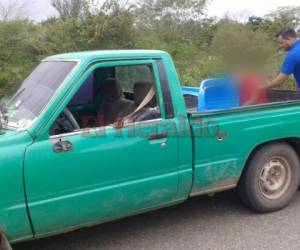 Las víctimas iban a bordo de este vehículo tipo pick- up cuando fueron atacados por hombres fuertemente armados.