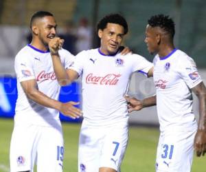 Los jugadores de Olimpia celebran el segundo gol ante Marathón. Foto: Juan Salgado / Grupo Opsa.