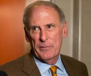 La designación de Coats -de 73 años y senador republicano saliente por Indiana-, como jefe del espionaje norteamericano permitiría tranquilizar a quienes sospechan que Trump podría mostrar cierta indulgencia hacia Putin. Foto AP.