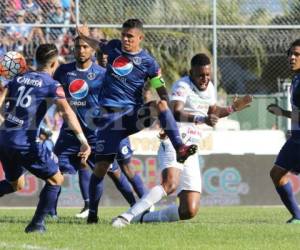 Acción del partido final entre Motagua y Platense en el estadio Excélsior de Puerto Cortés. Foto: Ronal Aceituno / Grupo Opsa.