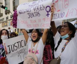 Cientos de personas salen a las calles a protestar para que el responsable sea condenado a cadena perpetua.