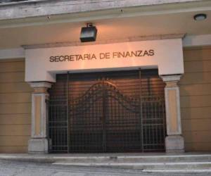 De enero-agosto 2023-2024 la partida de servicios personales aumentó de 40,305.8 a 46,003.2 millones de lempiras.