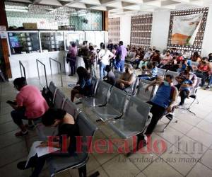 Las salas de espera de los Cesamos comienzan a llenarse.