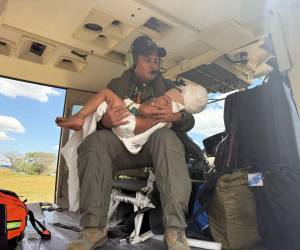 Los menores fueron trasladados en helicópteros por las Fuerzas Armadas de Honduras.