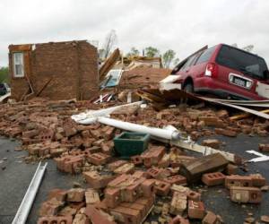 El Centro de Predicción de Tormentas, de nivel nacional, dijo que 9.7 millones de personas en las Carolinas y Virginia enfrentaron un riesgo leve de mal clima. Foto: Agencia AP