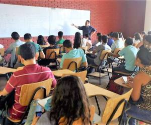 La guardería no solo facilitará la continuidad académica y profesional de los padres, sino que también fortalecería el compromiso de la UNAH con el bienestar y desarrollo integral de su comunidad.