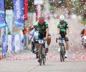 El catracho César Castillo fue el ganador de la categoría Élite de la décimotercera edición de la Vuelta Ciclística de EL HERALDO.