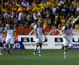 Alajuelense celebró el triunfo ante Herediano después de tres años sin poder ganar en Heredia. Foto: Diana Méndez / Fanny Tayver.