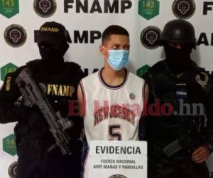 El supuesto extorsionador fue llevado hasta las instalaciones de la FNAMP en Tegucigalpa. Foto: Estalin Irías | EL HERALDO