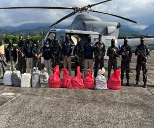 Los paquetes de droga fueron trasladados a la capital de Honduras.