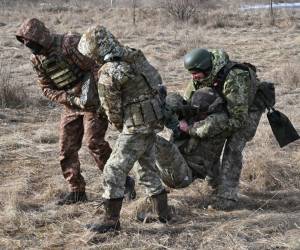 La guerra en Ucrania (que inició el 24 de febrero de 2022) ha dejado miles de víctimas civiles y militares como consecuencia de los intensos bombardeos entre los ejércitos de ambos países.