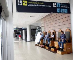 En los aeropuertos internacionales de Honduras se han instalado controles por parte de la Secretaría de Salud.