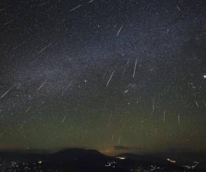 La lluvia de estrellas Cuadrántidas es el resultado del paso de la Tierra a través de un anillo de fragmentos desprendidos del asteroide 2003 EH1.