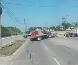 Captan choque de una rastra y un cabezal en Baracoa, Cortés