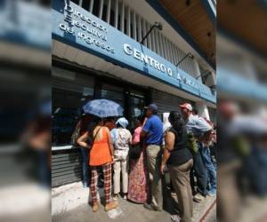 El personal separado podrá concursar por las plazas disponibles en el Servicio de Administración de Rentas.