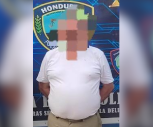 Según manifiesta un testigo que el se encontraba descansando en una de las habitaciones de la casa donde vive con su familia, cuando lo encontraron abusando de su suegra.