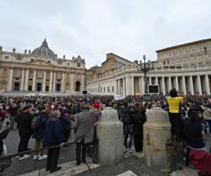 El domingo el papa Francisco pidió “que las armas callen” en Ucrania, llamando también a la apertura “urgente” de “corredores humanitarios”.