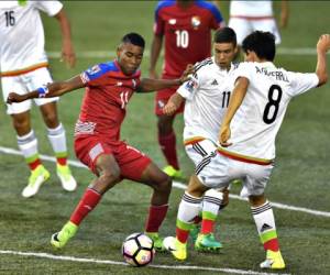 Acción del partido que México le ganó a Panamá y lo eliminó del Mundial sub 17 de la India. Foto: Agencia AFP.