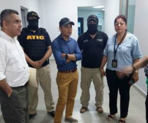 La Agencia Técnica de Investigación Criminal (ATIC), capturó al policía adscrito a la Dirección de Inteligencia Policial (DIPOL), Alexander Ramón Robelo, por los delitos de Abuso de Autoridad y Homicidio. (Foto: Ministerio Público)