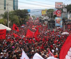 Simpatizantes de Libre marcharán hacia Casa Presidencial en apoyo a la presidenta Xiomara Castro.