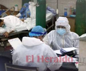 El personal de salud que ha batallado en primera línea contra covid-19 tendrá su plaza permanente. Foto: El Heraldo