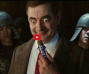 Mr. Bean provoca risas con su graciosa actuación.