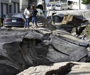 Un fuerte sismo de magnitud 6,6 sacudió este jueves la isla de Hokkaido, en el norte de Japón, causando un muerto, una veintena de desaparecidos y corrimientos de tierra. Foto: AP