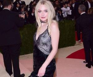 Tanto Dakota, de 22 años, como Elle Fanning, de 18, son mayores de edad así que la manutención de hijos no será un problema. /Foto Instagram @dakotafanning/