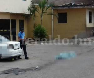 El despachador de taxis fue identificado como Selvin Omar Varela, de 25 años (Foto: Estalin Irias/ El Heraldo Honduras/ Sucesos de Honduras)