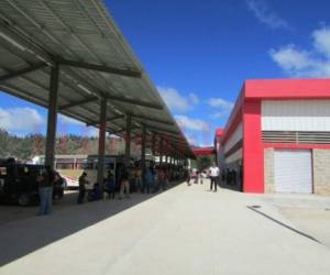 De las obras solo el patio de la terminal está en funcionamiento.