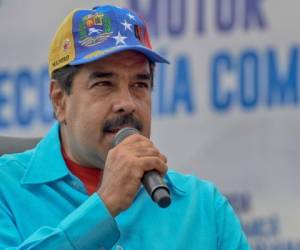 Nicolás Maduro: 'estado de excepción en la necesidad de tomar medidas drásticas contra la 'guerra económica'. Foto: AFP