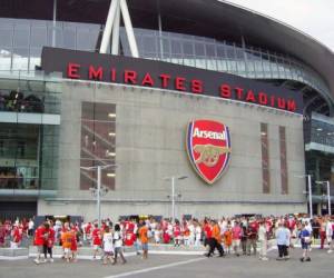 El Emirates Stadium del Arsenal de Inglaterra es invadido por roedores. (Foto: Redes sociales)