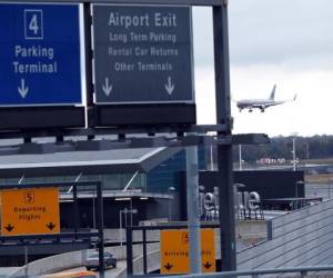 El aeropuerto John F. Kennedy de Nueva York es uno de los más expuestos a enfermedades respiratorias y al virus del ébola. (Foto: AFP)