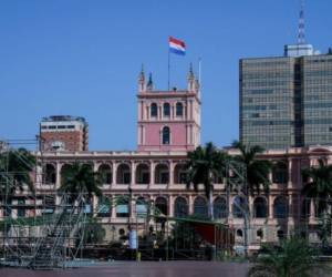 El apagón generalizado en Asunción, la capital de Paraguay también eleva la desesperación por la jornada de calor de 38 grados que enfrenta.