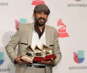 el dominicano Juan Luis Guerra se llevó muchos premios.