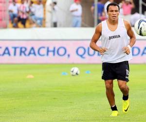 Miles de hondureños piden que el futbolista sea convocado a la Selección Nacional.