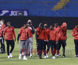 Una vez aterrizaron en San Pedro Sula, los canadienses se trasladaron hasta el estadio Olímpico para realizar el reconocimiento de cancha.