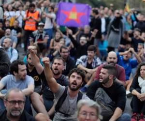 Más de 500.000 personas se reunieron el viernes en el centro de Barcelona en una muestra multitudinaria de apoyo al movimiento separatista, al que respalda casi la mitad de los 5,5 millones de electores de la pudiente región del noreste de España.