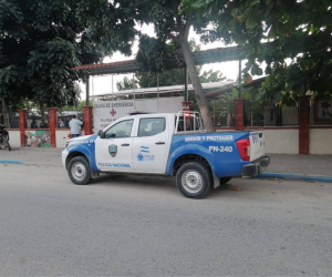 Una patrulla policial llegó a la Cruz Roja tras la notificación de que el dentista había perdido la vida.