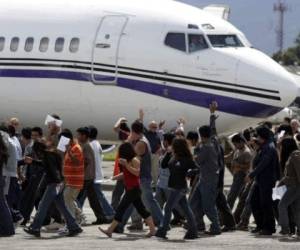 Los datos no precisan la nacionalidad, el sexo ni la edad de los deportados. Foto: Agencia AFP.