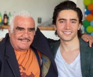 Alex, hijo de Alejandro, decidió seguir los pasos de su abuelo en la música.