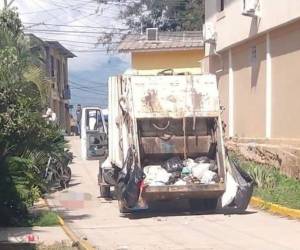 El camión de basura habría arrollado accidentalmente al joven.