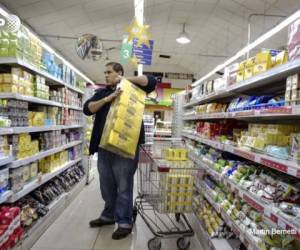 En diez países, el 20% de los niños y niñas más pobres sufren tres veces más la desnutrición crónica que el 20% más rico. Foto AFP