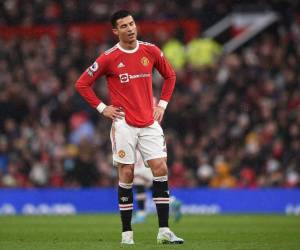 El delantero portugués del Manchester United, Cristiano Ronaldo, reacciona durante el partido de fútbol de la Premier League inglesa entre el Manchester United y el Southampton en Old Trafford en Manchester.