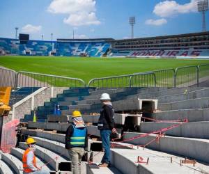 El estadio Nacional Chelato Uclés volverá a contar con su aforo completo con la finalización de la instalación de la gradería del sector de Sol centro.