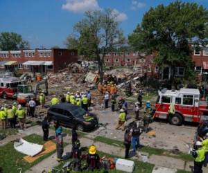 Las secuelas de una explosión en Baltimore el lunes 10 de agosto de 2020. Los bomberos de Baltimore dicen que una explosión arrasó varias casas en la ciudad. Foto: AP