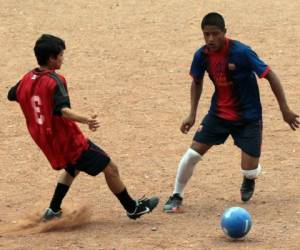 El fútbol es la pasión popular en la mayoría de las naciones del mundo.