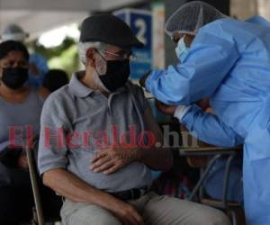 Esta nueva programación no afecta a la jornada de vacunación que se realizará este 19 de agosto para inmunizar a los periodistas en Tegucigalpa.