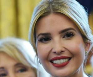 Ivanka Trump asistió al primer discurso que ofreció su padre al Congreso. Como siempre impactó con su belleza y elegancia. Fotos AFP