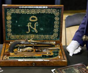 Pistolas de Napoleón, con incrustaciones de oro y plata.